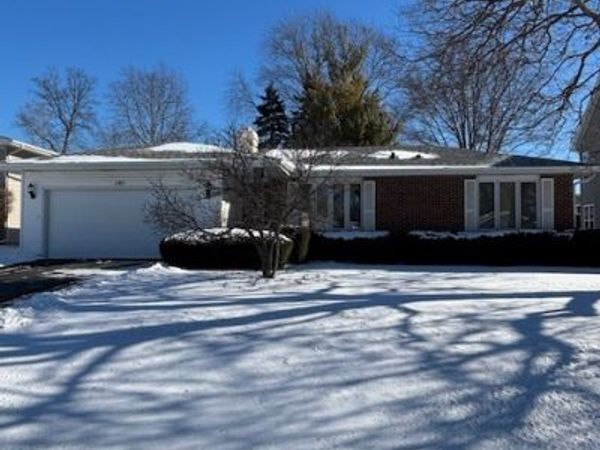 151 Rose Tree Lane, Lindenhurst, IL 60046