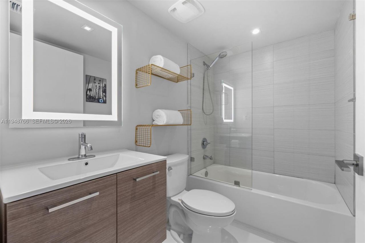 9901 E Bay Harbor Dr, Unit 601, Bay Harbor Islands, FL 33154 Photo