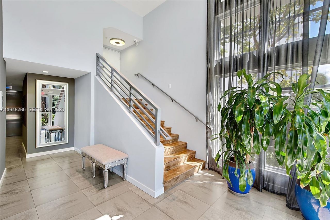 9901 E Bay Harbor Dr, Unit 601, Bay Harbor Islands, FL 33154 Photo