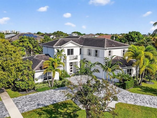 201 NE 6th St, Boca Raton, FL 33432