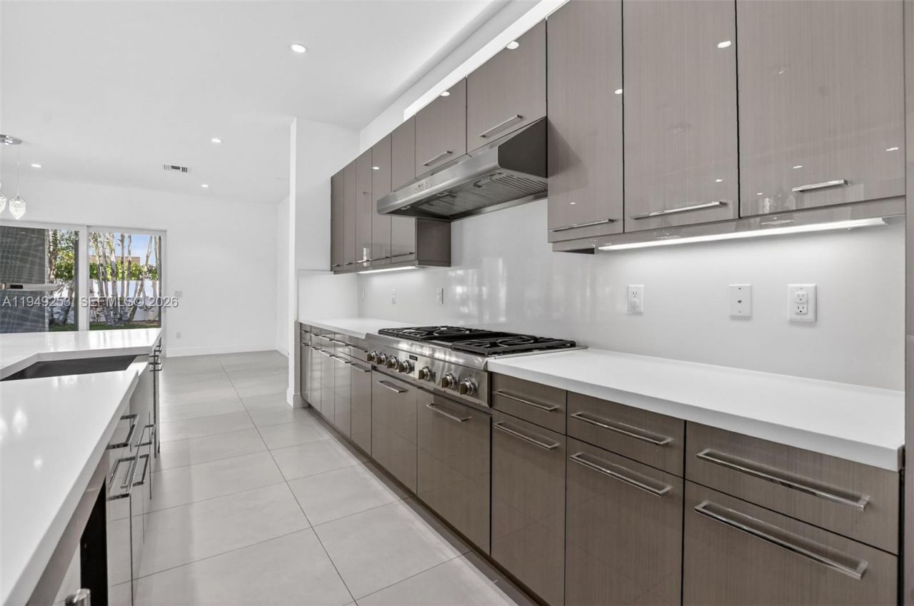 201 NE 6th St, Boca Raton, FL 33432 Photo