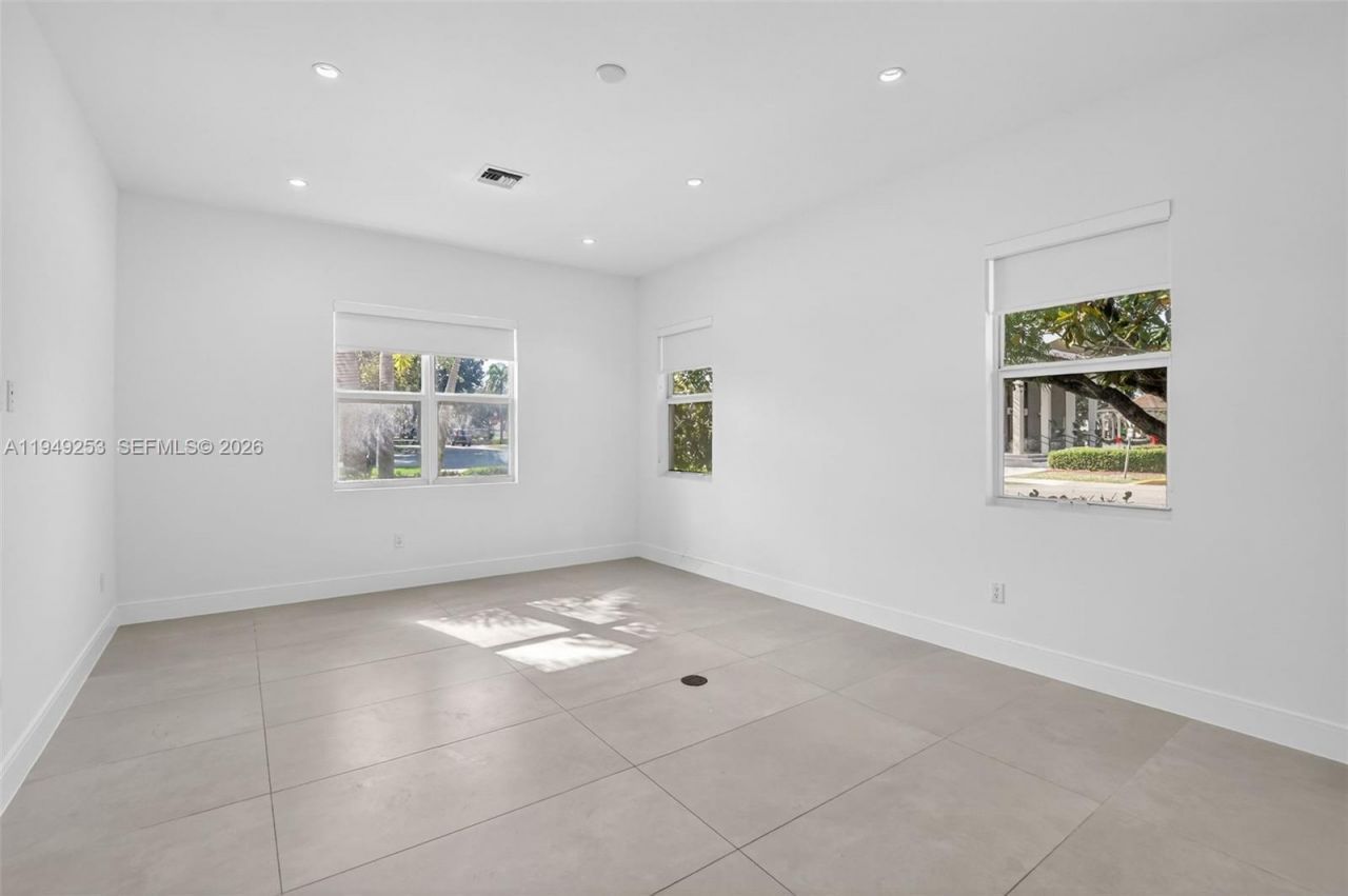 201 NE 6th St, Boca Raton, FL 33432 Photo