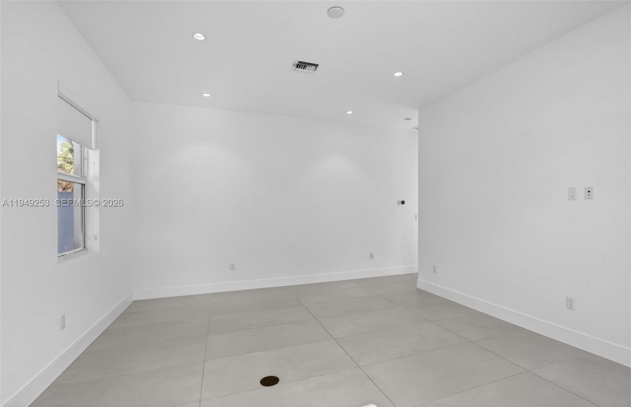 201 NE 6th St, Boca Raton, FL 33432 Photo