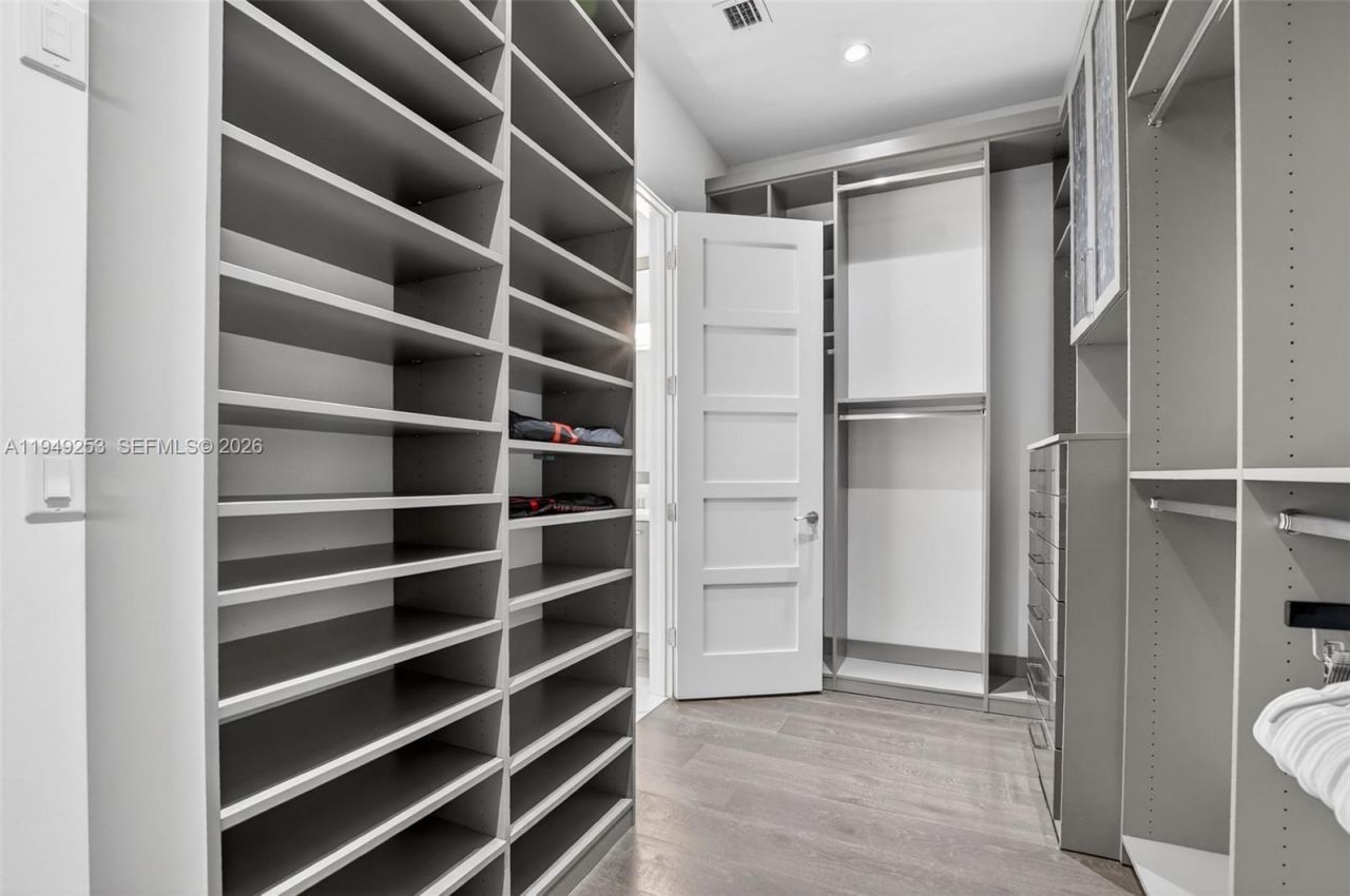 201 NE 6th St, Boca Raton, FL 33432 Photo