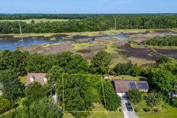 821 Longbranch Drive photo 4