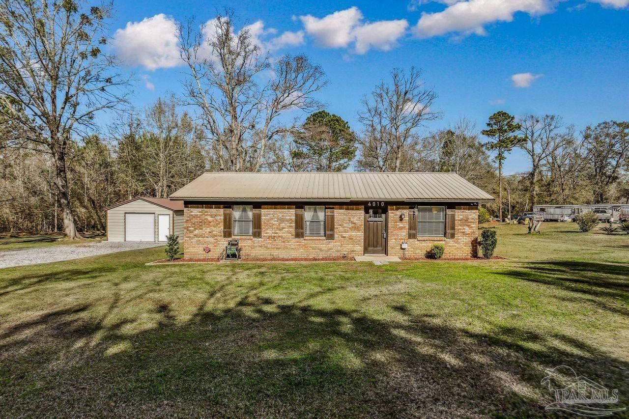 4010 Wyndham Rd, Century, FL 32535 Main Photo