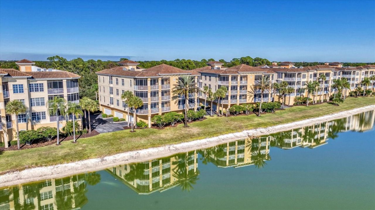6414 Watercrest Way, Unit 302, Lakewood Ranch, FL 34202 Photo
