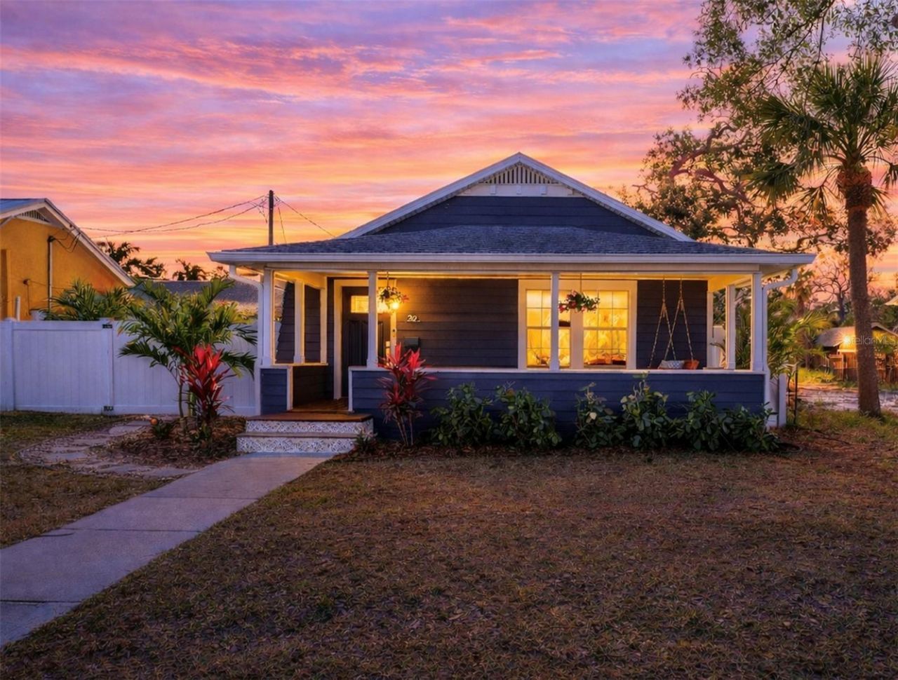 310 20th Avenue S, Saint Petersburg, FL 33705 Main Photo