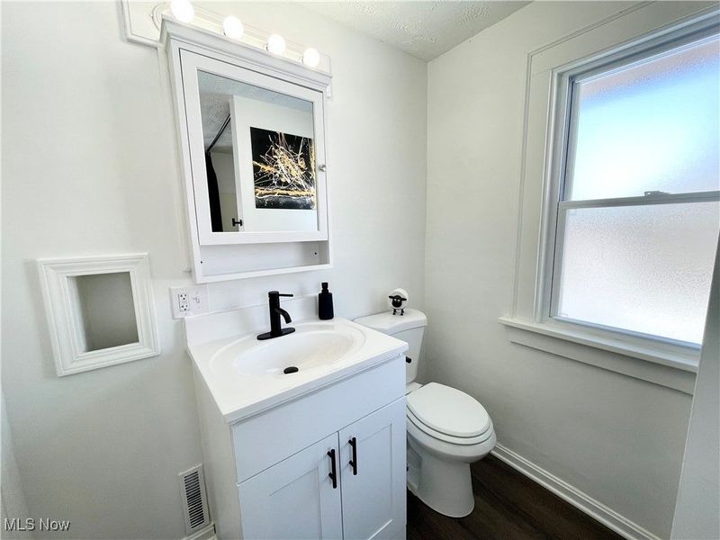 250 Center Road, Bedford, OH 44146 Photo 36