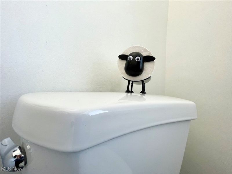 250 Center Road, Bedford, OH 44146 Photo 39