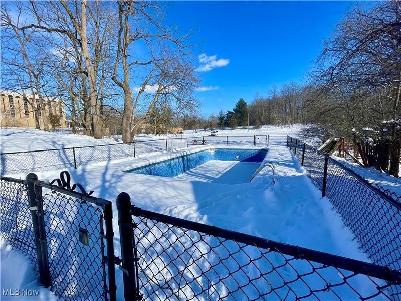 250 Center Road, Bedford, OH 44146 Photo 4