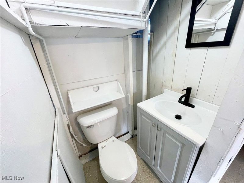 250 Center Road, Bedford, OH 44146 Photo 45