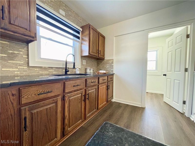 250 Center Road, Bedford, OH 44146 Photo 9