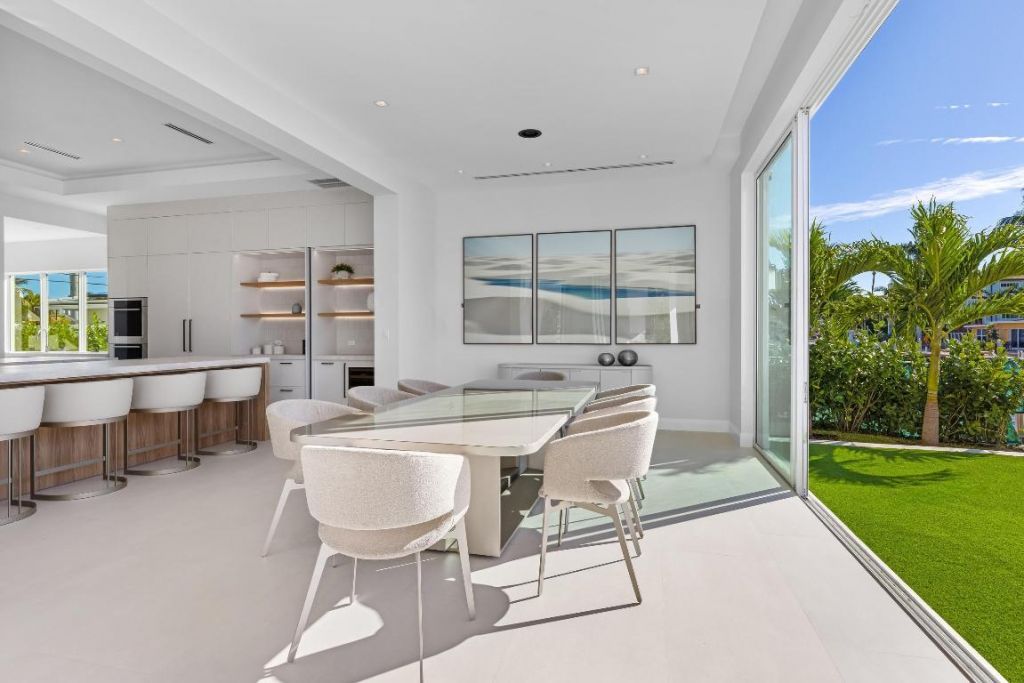 810 NE 70th Street, Boca Raton, FL 33487 Photo