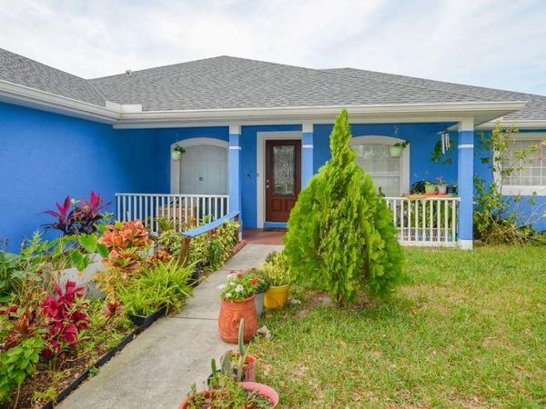 117 NE Jettie Ter, Port St Lucie, FL 34983