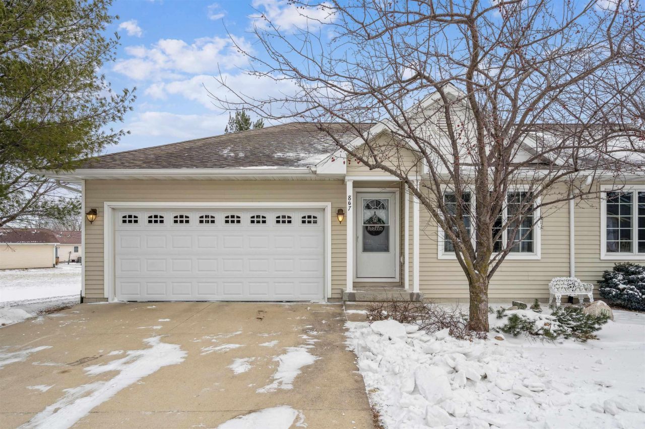 807 Janet Dr Drive, Unit D, Dunkerton, IA 50626 Main Photo