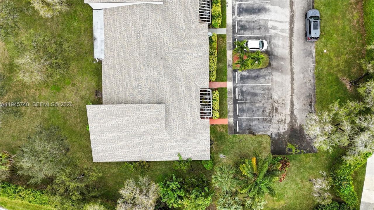 459 Lakeview Dr, Unit 1, Weston, FL 33326 Photo