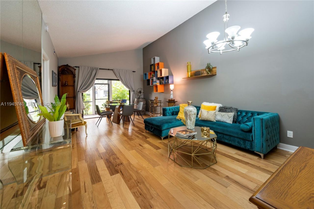 459 Lakeview Dr, Unit 1, Weston, FL 33326 Photo