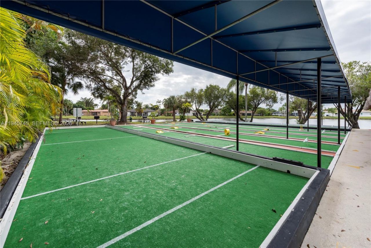 459 Lakeview Dr, Unit 1, Weston, FL 33326 Photo