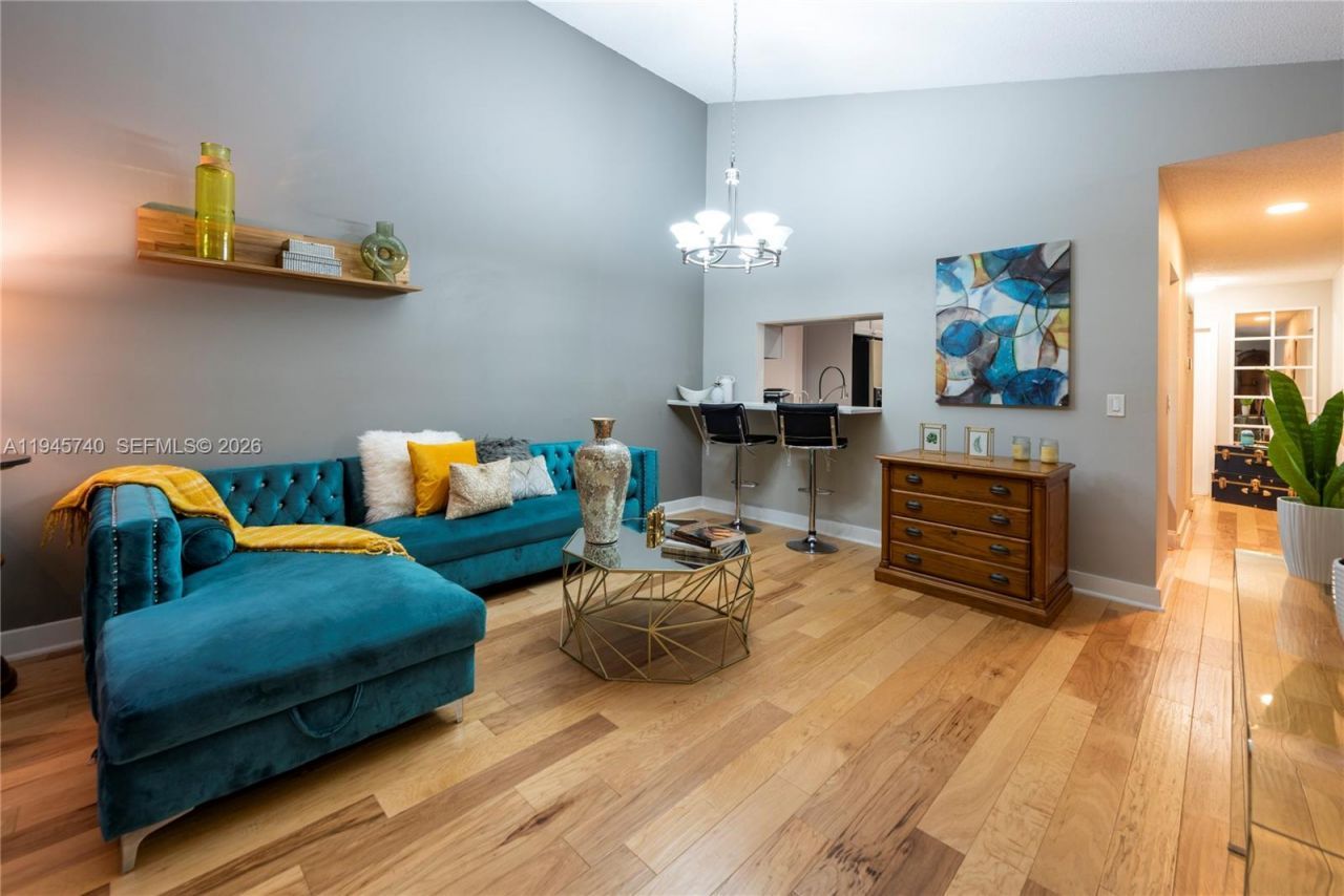 459 Lakeview Dr, Unit 1, Weston, FL 33326 Photo