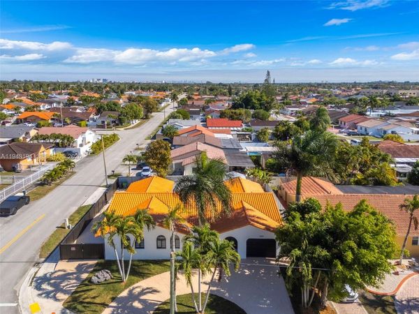 2203 SW 139th Ave, Miami, FL 33175