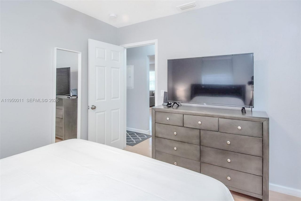 1015 SW 30th St, Unit 1015, Fort Lauderdale, FL 33315 Photo