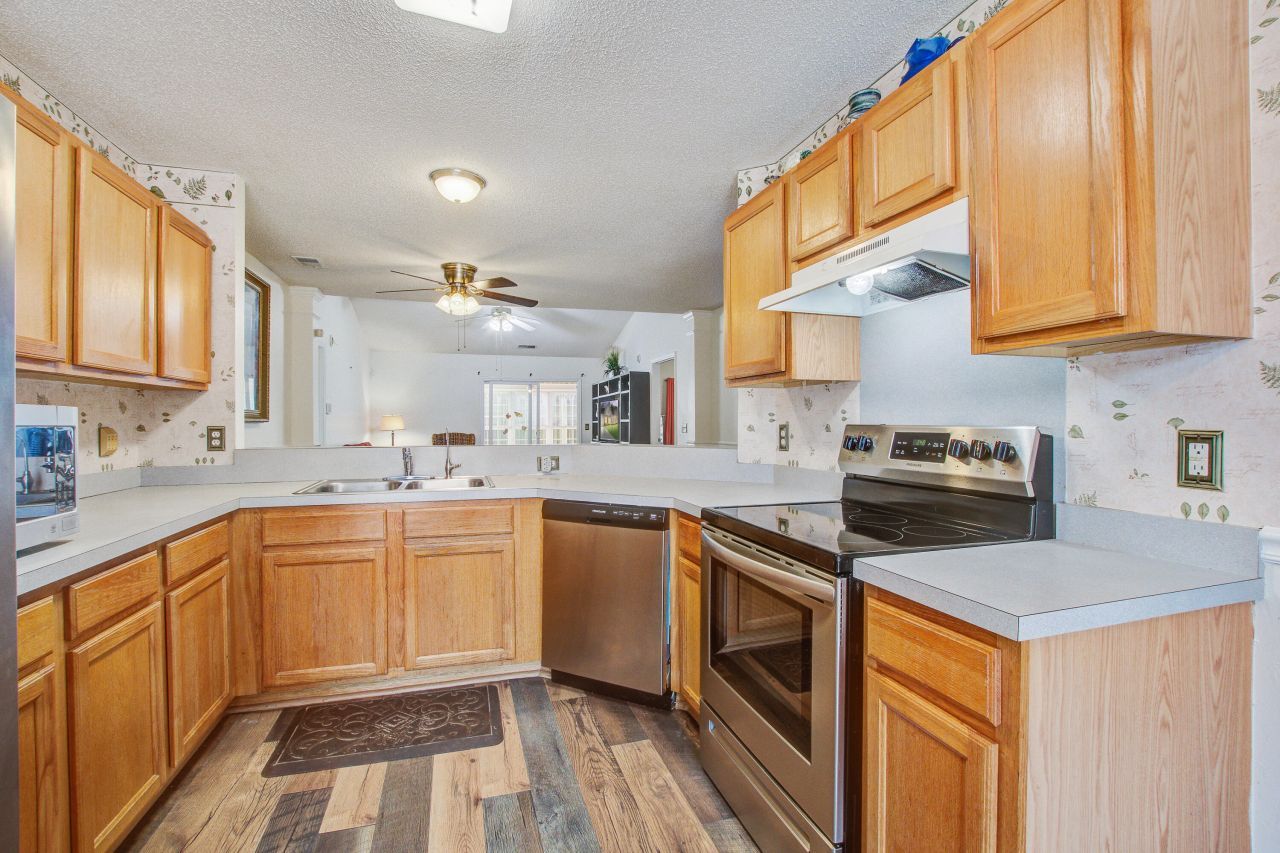 317 Dupont Way Photo 12