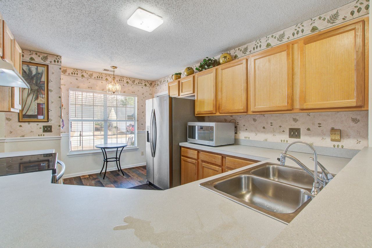 317 Dupont Way Photo 13