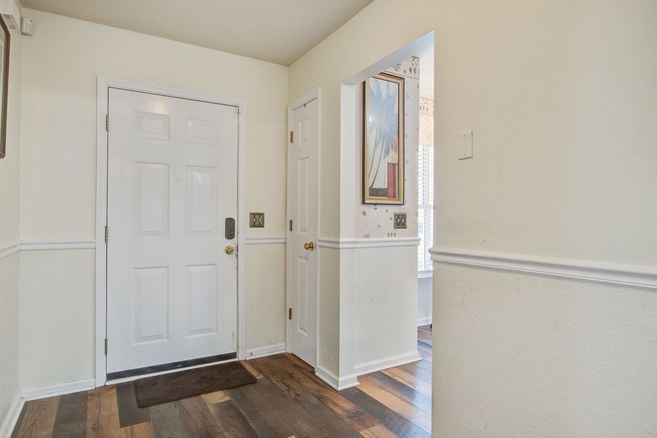 317 Dupont Way Photo 14