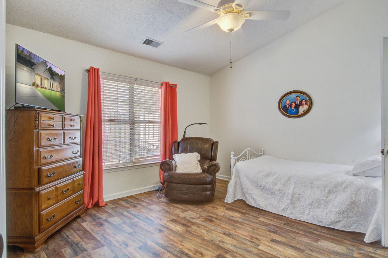 317 Dupont Way Photo 19