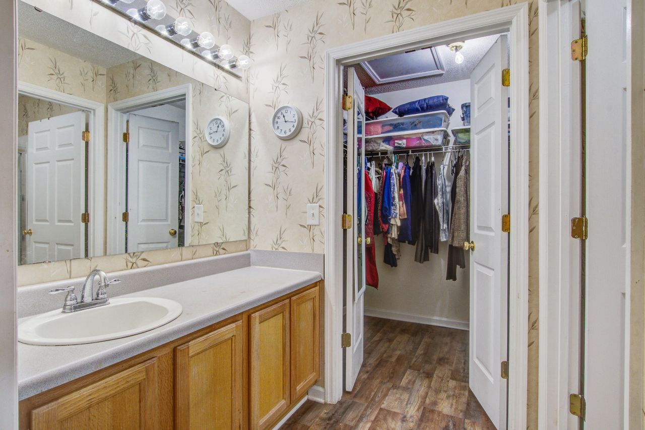 317 Dupont Way Photo 22