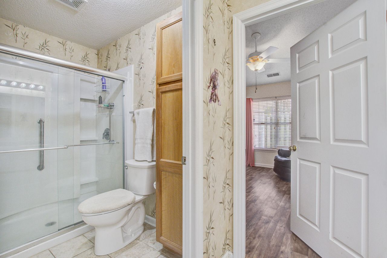 317 Dupont Way Photo 24