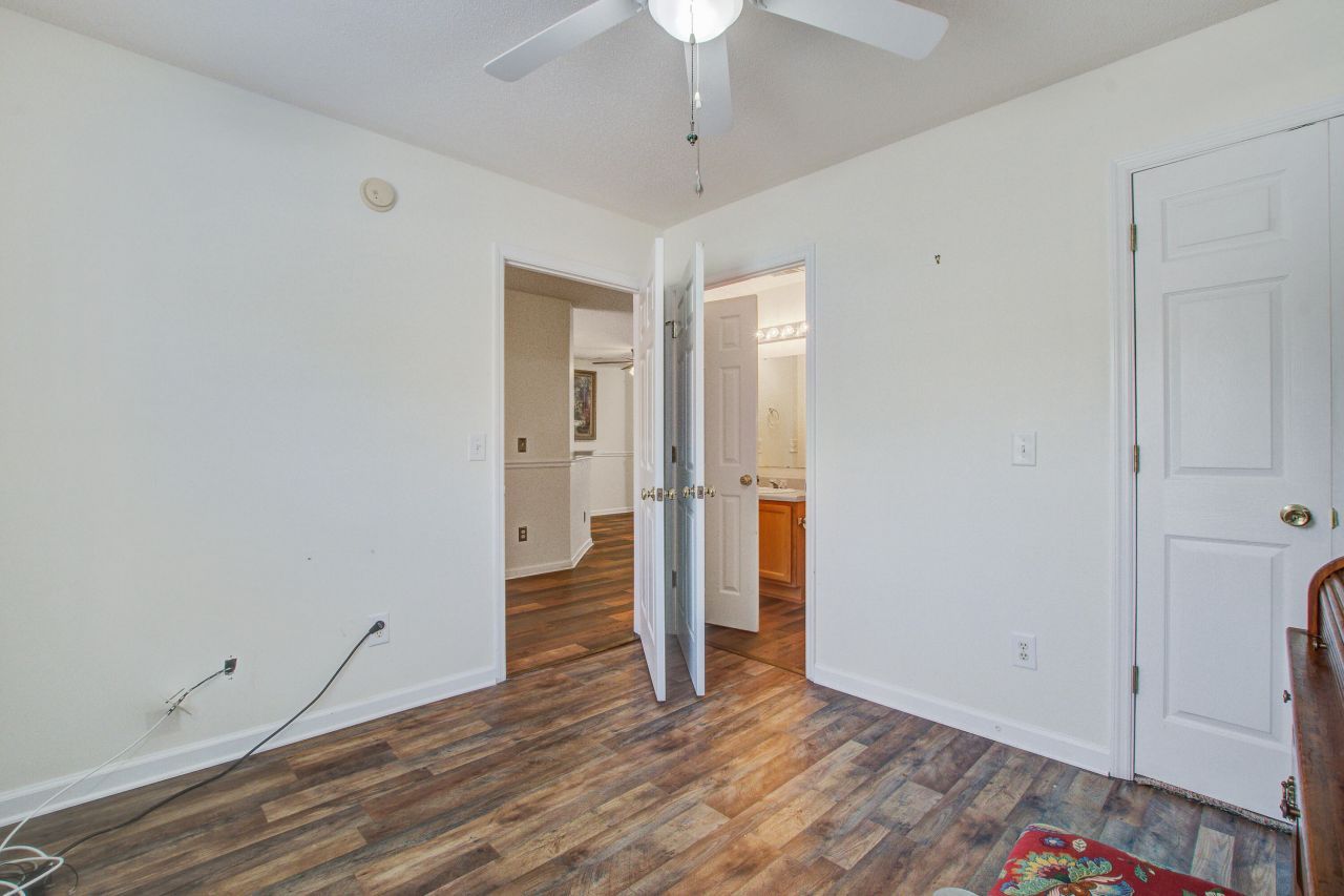 317 Dupont Way Photo 29