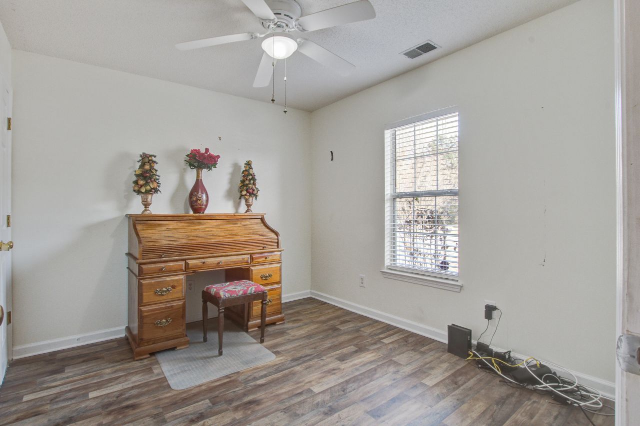 317 Dupont Way Photo 30