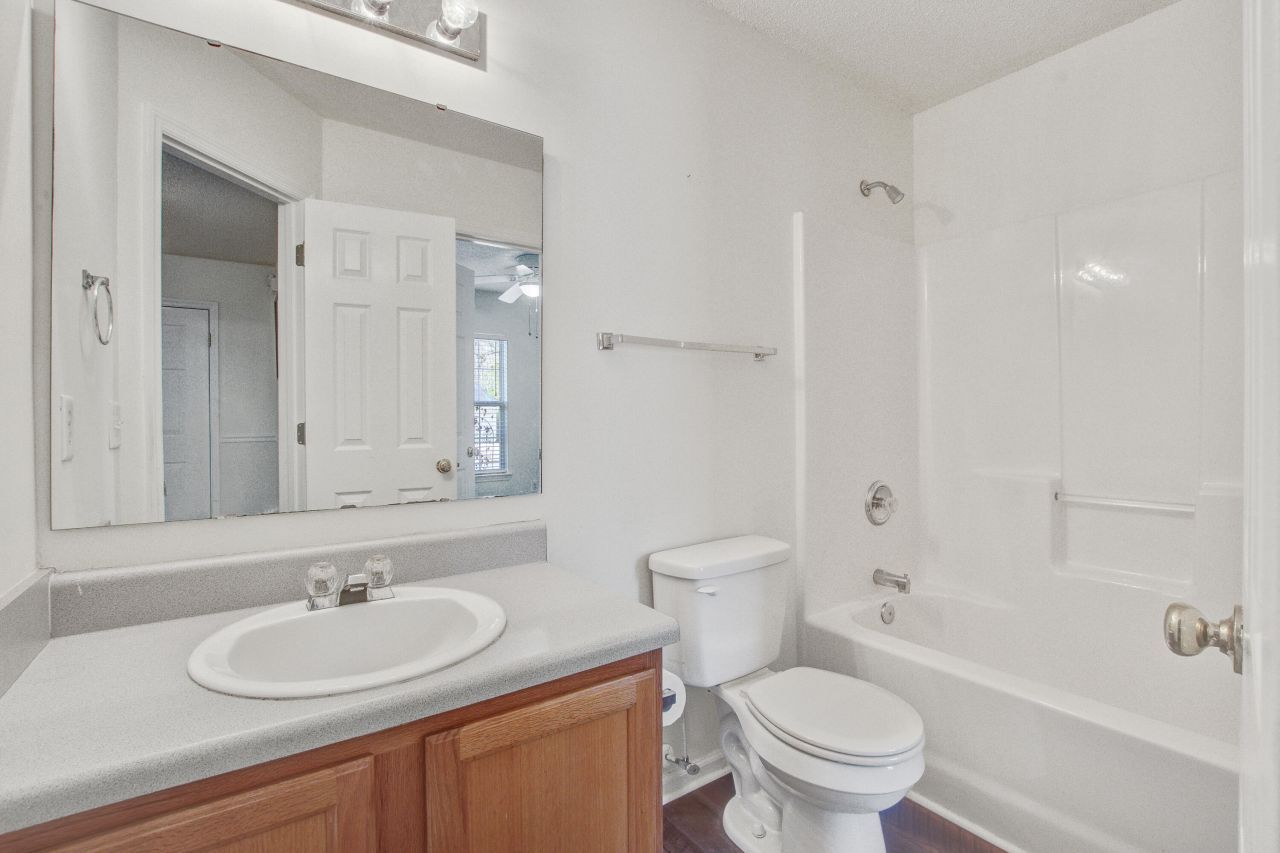 317 Dupont Way Photo 31