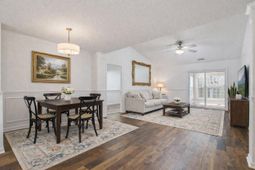 317 Dupont Way photo 4