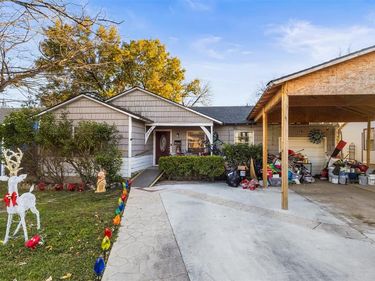 2620 Barnes Bridge Road, Dallas, TX 75228