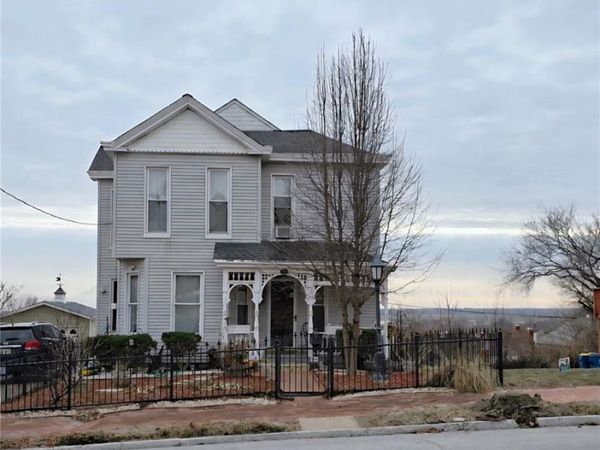 437 E 4th Street, Alton, IL 62002