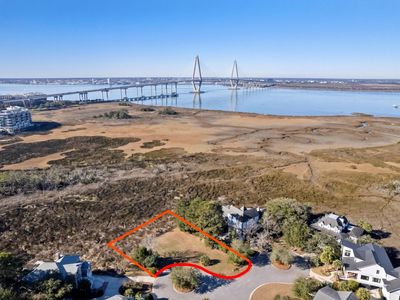 843 Bridge Point Circle, Mount Pleasant, SC 29464
