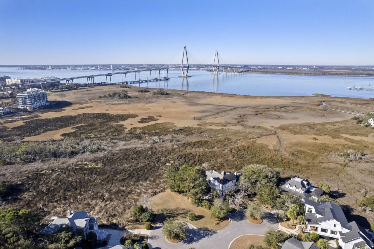 843 Bridge Point Circle Photo 3