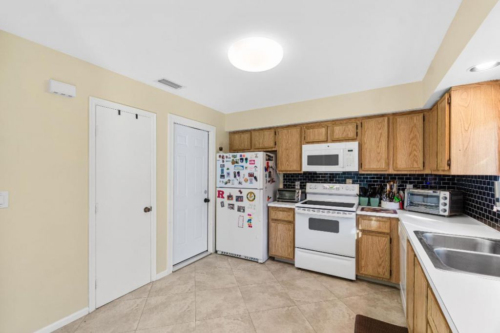 9760 Parkinsonia Tree Trail, Unit B, Boynton Beach, FL 33436 Photo