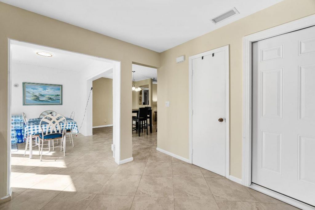 9760 Parkinsonia Tree Trail, Unit B, Boynton Beach, FL 33436 Photo