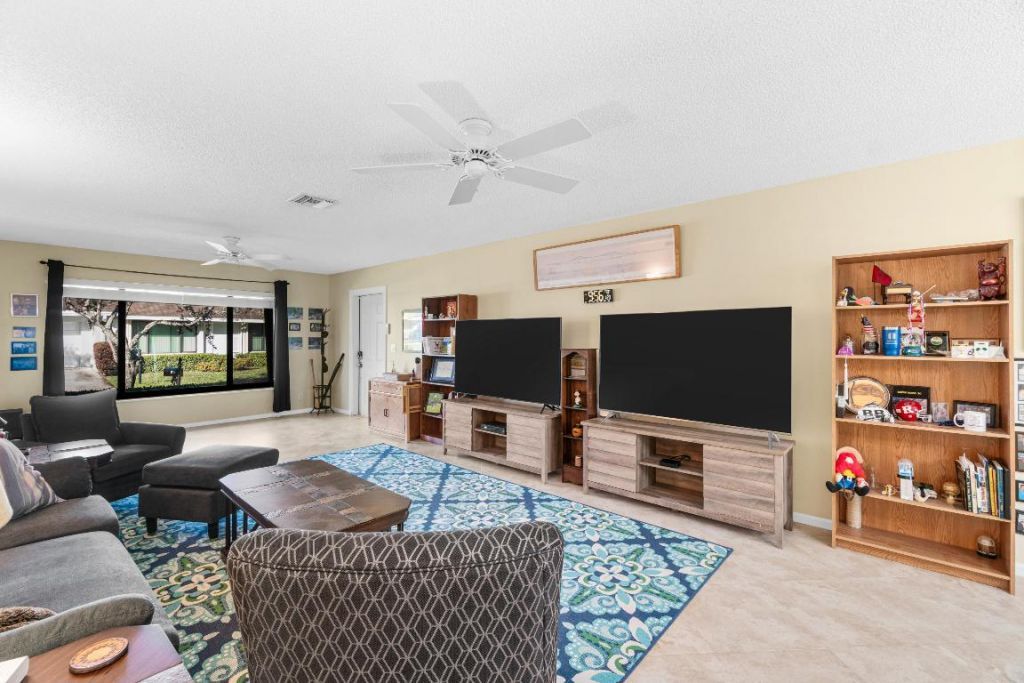 9760 Parkinsonia Tree Trail, Unit B, Boynton Beach, FL 33436 Photo