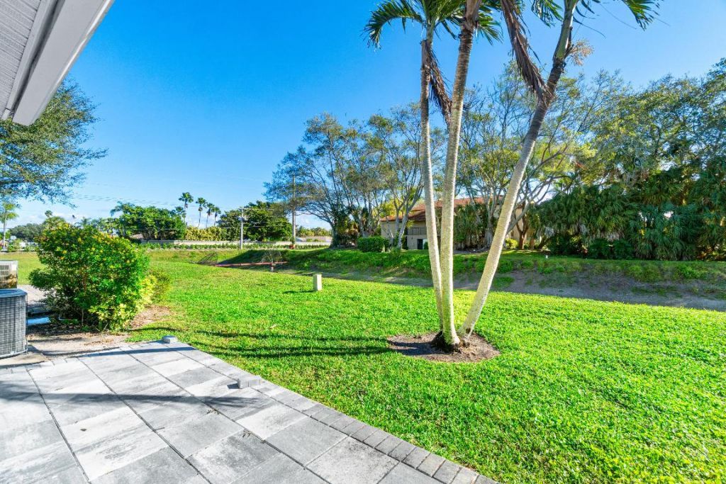 9760 Parkinsonia Tree Trail, Unit B, Boynton Beach, FL 33436 Photo