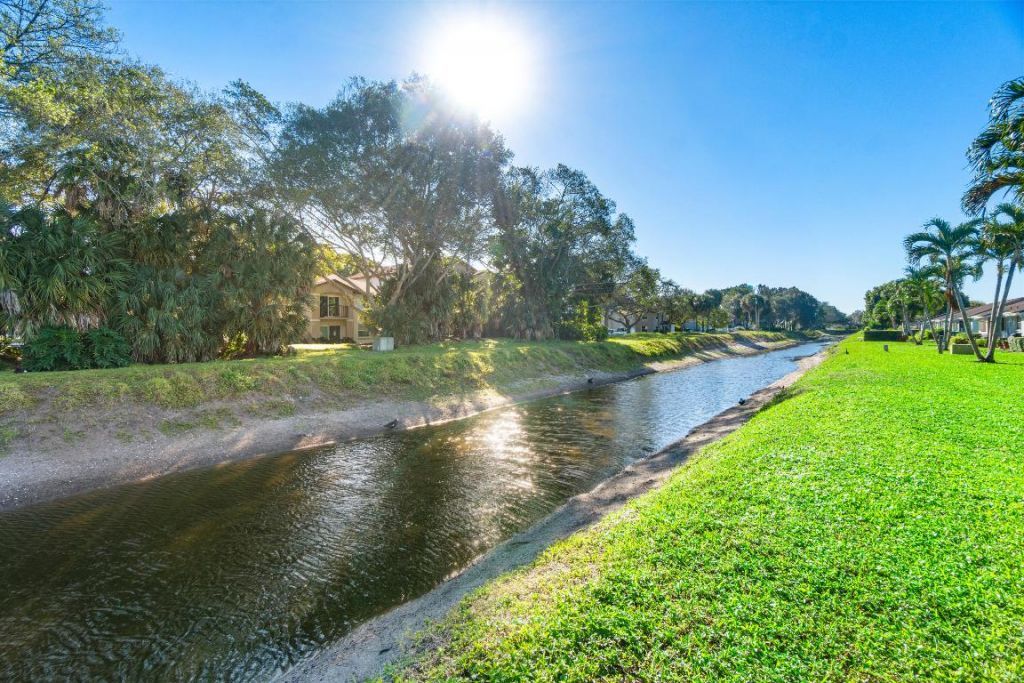 9760 Parkinsonia Tree Trail, Unit B, Boynton Beach, FL 33436 Photo