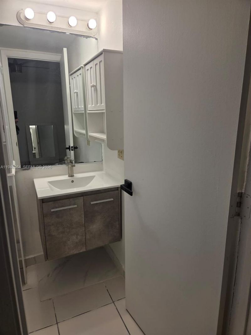 5440 W 21st, Unit 302, Hialeah, FL 33016 Photo