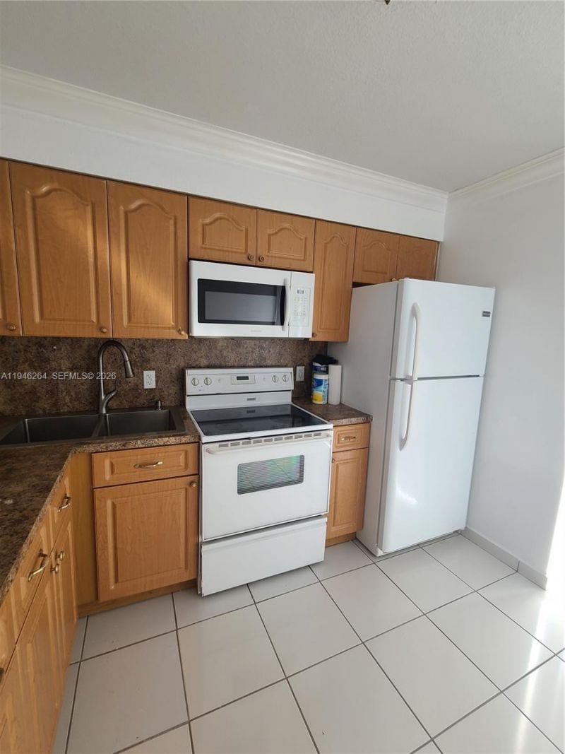 5440 W 21st, Unit 302, Hialeah, FL 33016 Photo
