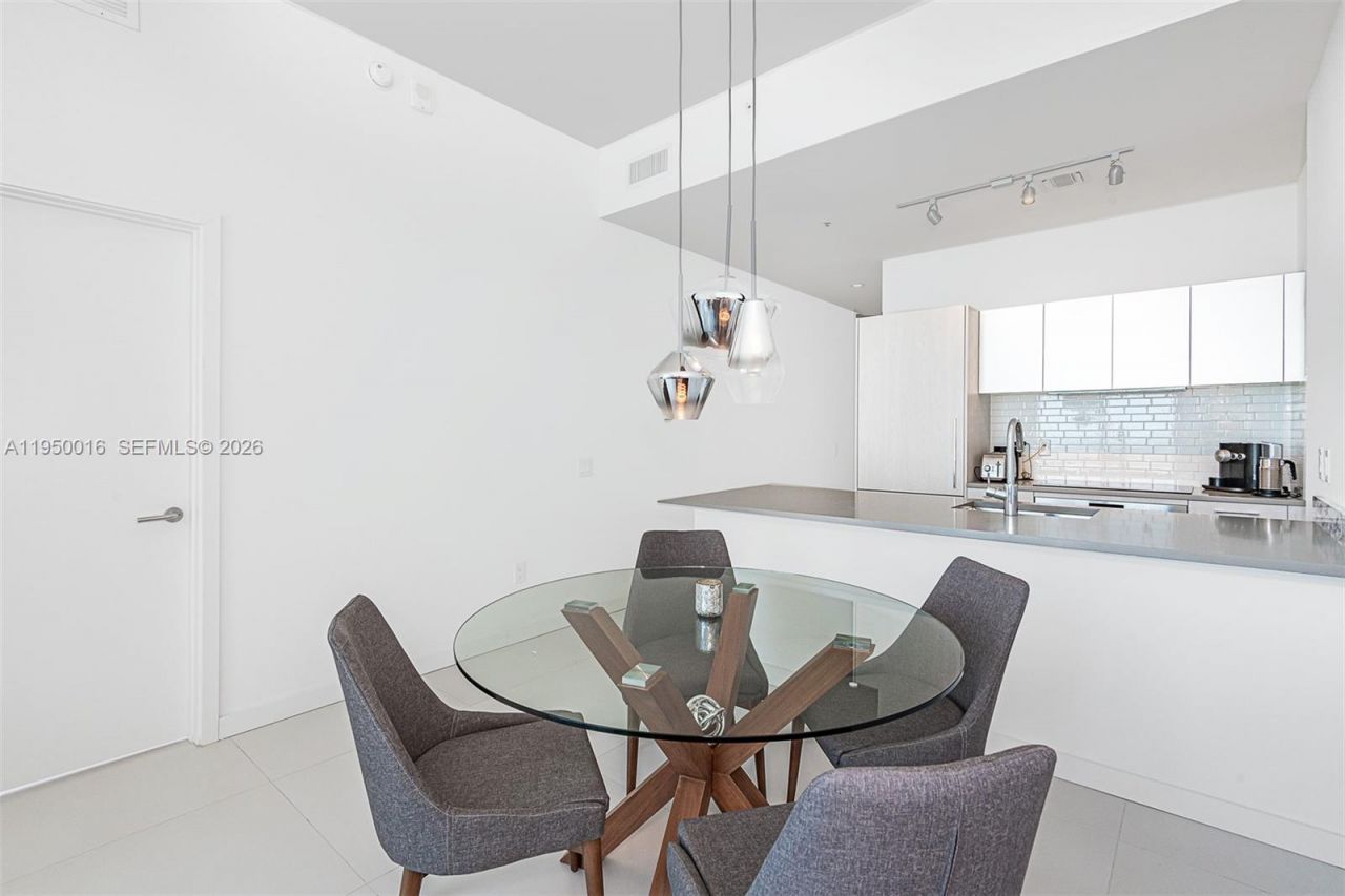 501 NE 31st St, Unit PH4404, Miami, FL 33137 Photo