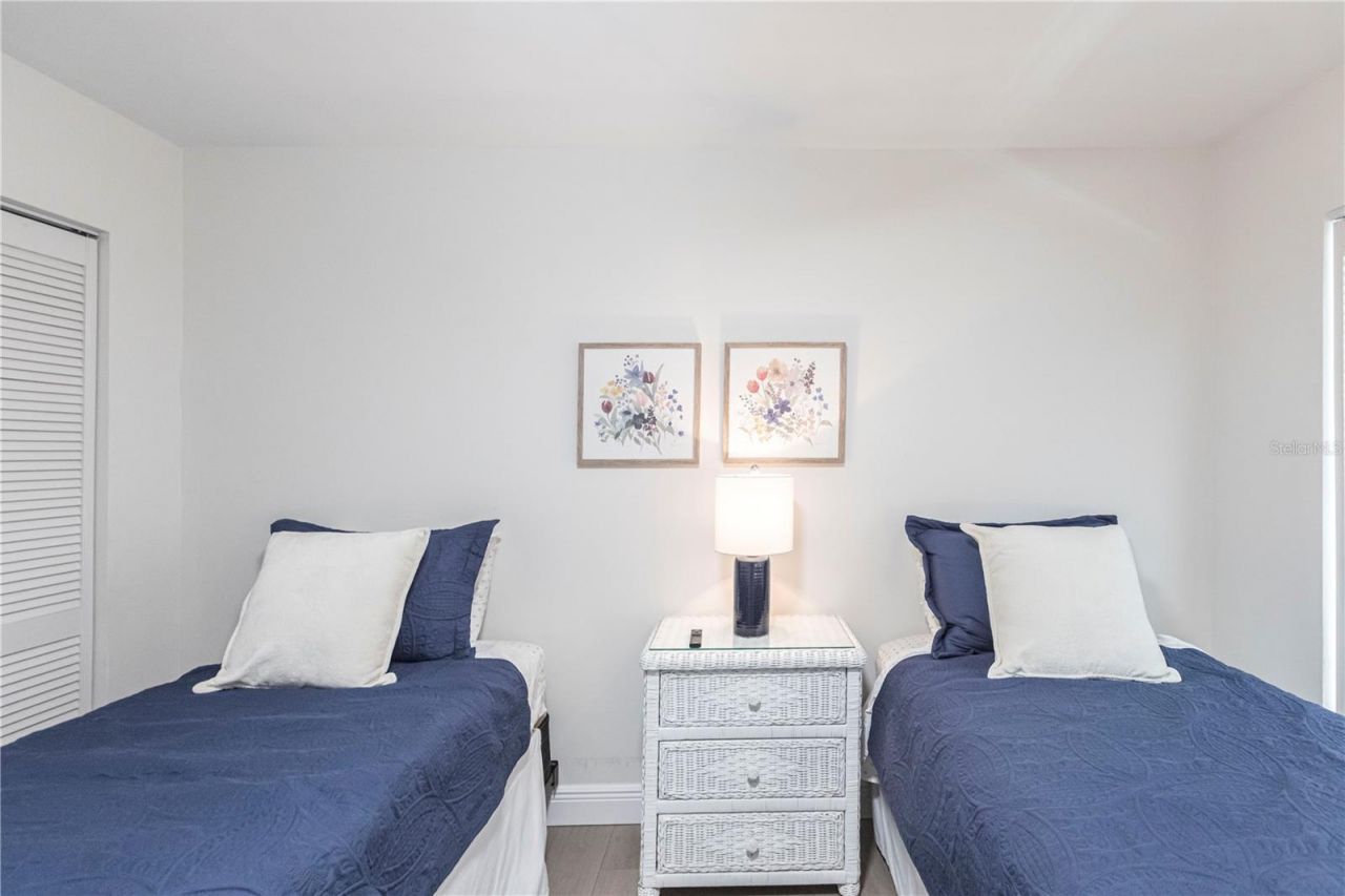 1055 W Peppertree Drive, Unit 106AA, Sarasota, FL 34242 Photo