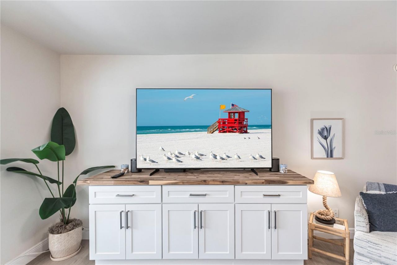 1055 W Peppertree Drive, Unit 106AA, Sarasota, FL 34242 Photo